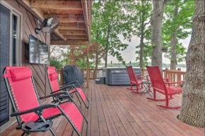 Private Dock Waterfront Lake Ozark Home!